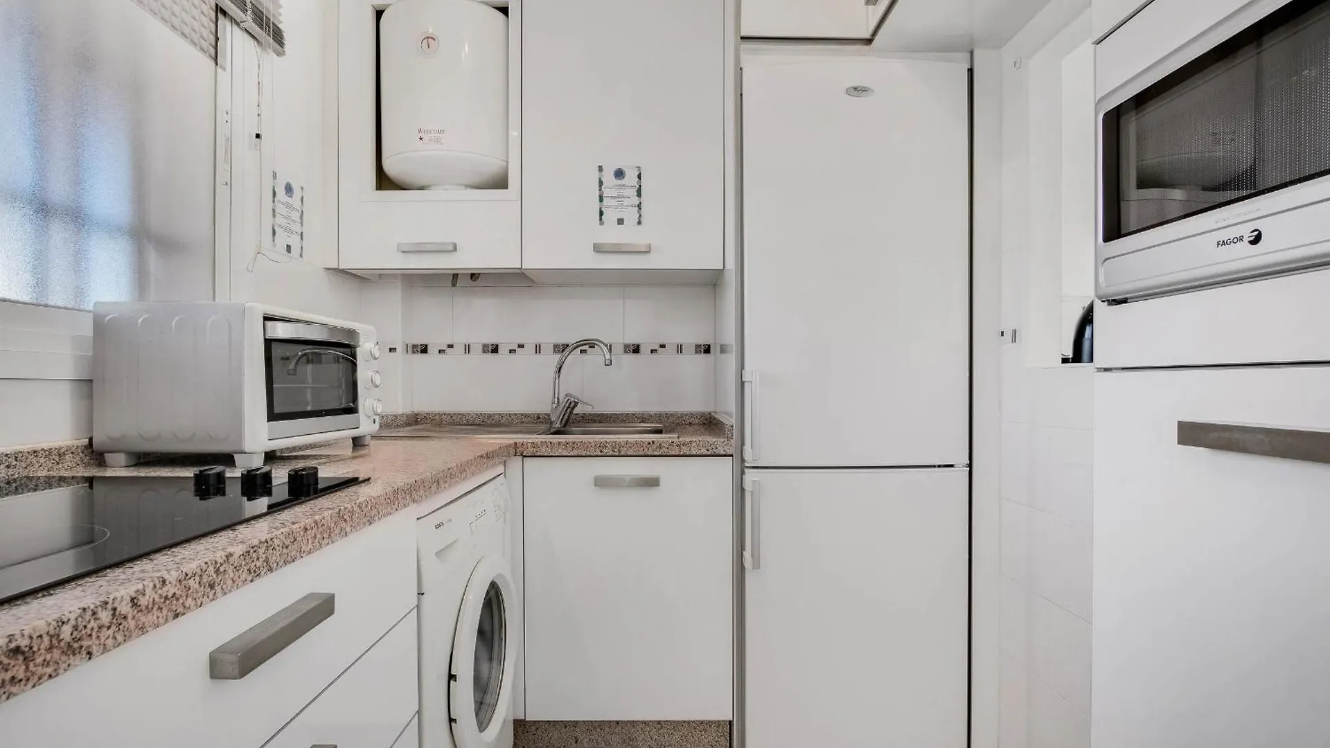דירות טורמולינוס Erisa 68 By Ivi Real Estate